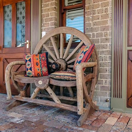 Old Bank Boutique Hotel Mittagong Eksteriør billede
