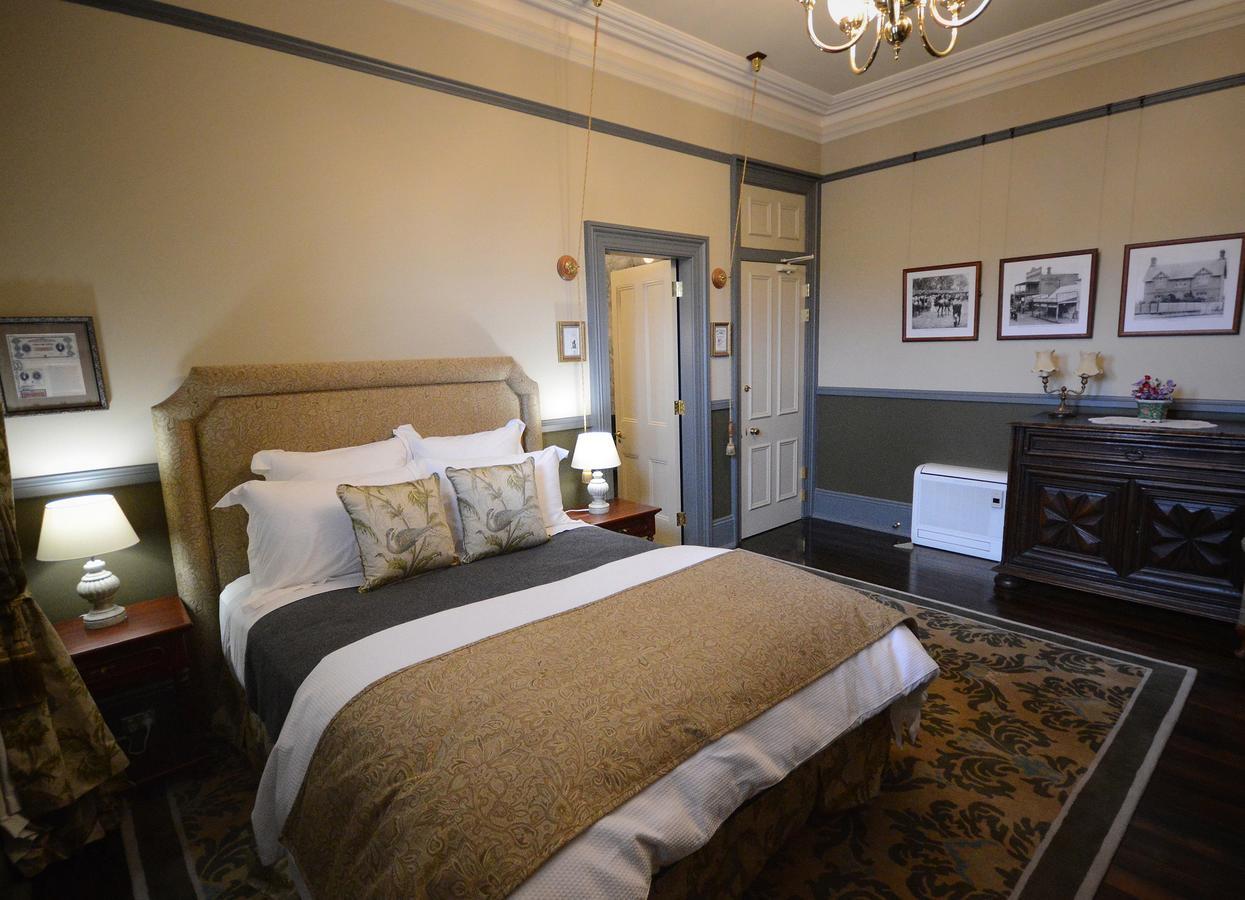 Old Bank Boutique Hotel Mittagong Eksteriør billede
