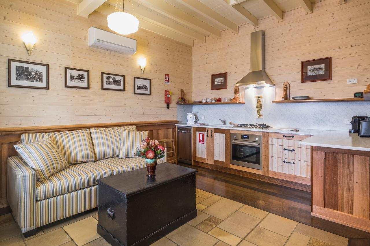 Old Bank Boutique Hotel Mittagong Eksteriør billede