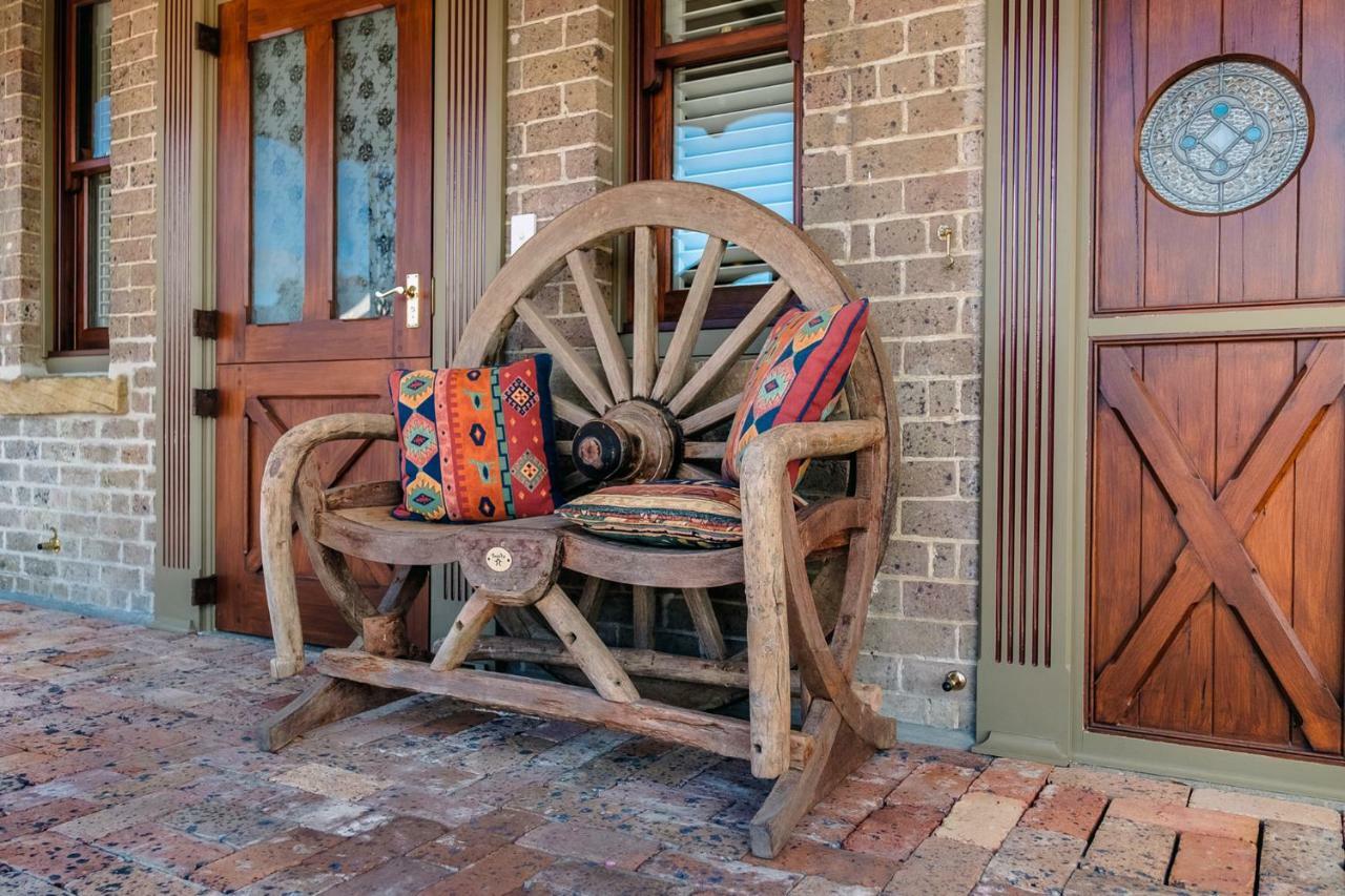 Old Bank Boutique Hotel Mittagong Eksteriør billede